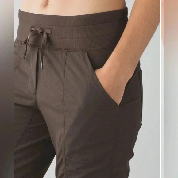 Lululemon Street To Studio Pant II Bark Chocolate 4 - Picture 2 of 8